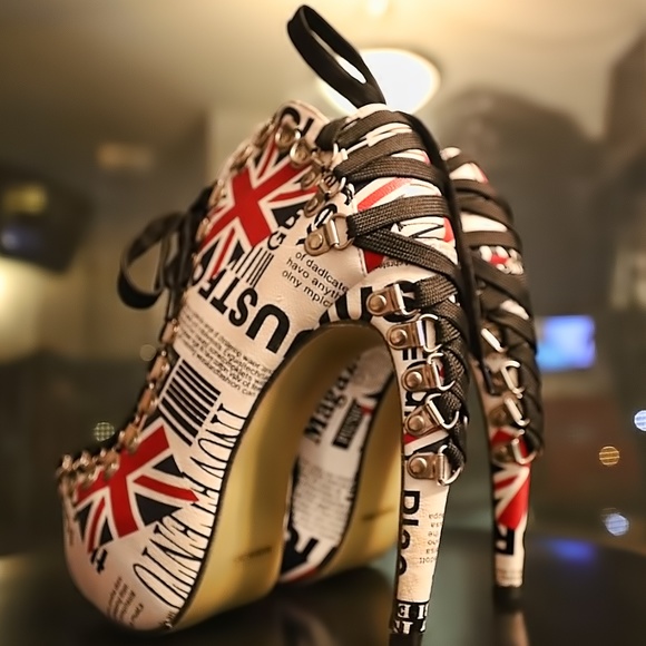 RED KISS ROCKY BOOTIES - Picture 2 of 4